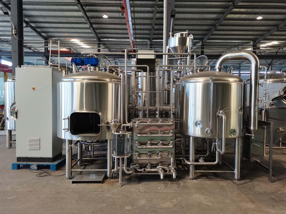 <b>10 bbl Three Vessel Brewhouse</b>